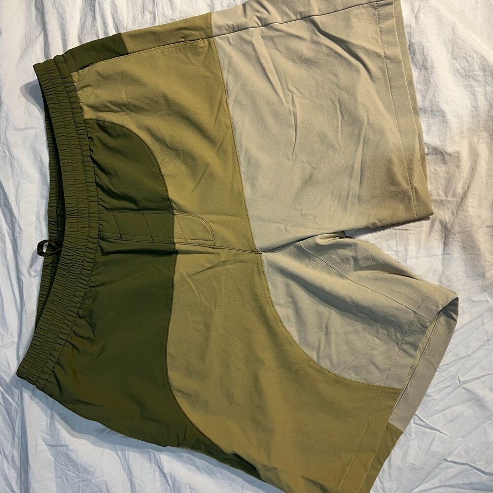 Mens Outdoor Voices Shorts L